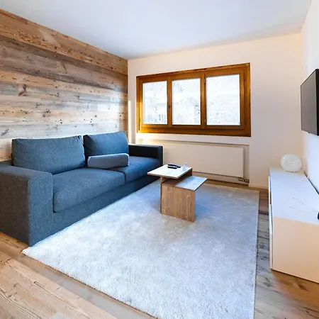 27 - * St. Moritz